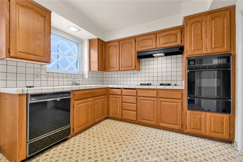 Torrance, CA 90504,3723 Sandgate DR