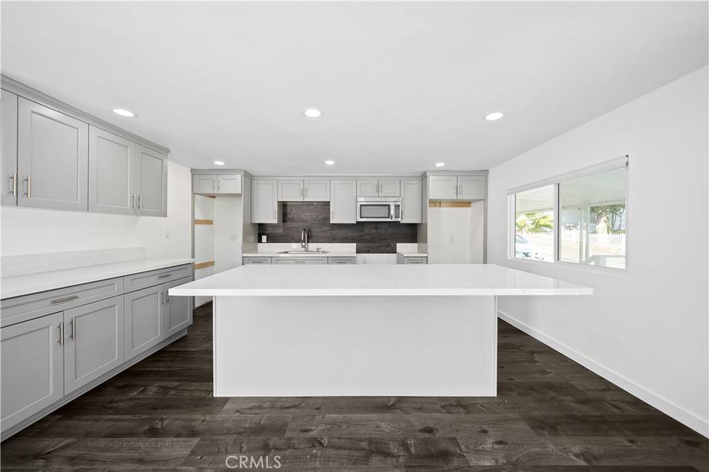 Brea, CA 92823,5700 Carbon Canyon Rd #36