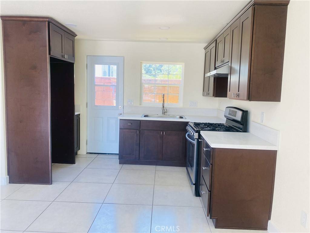 Anaheim, CA 92804,2558 W Lullaby LN #STUDIO