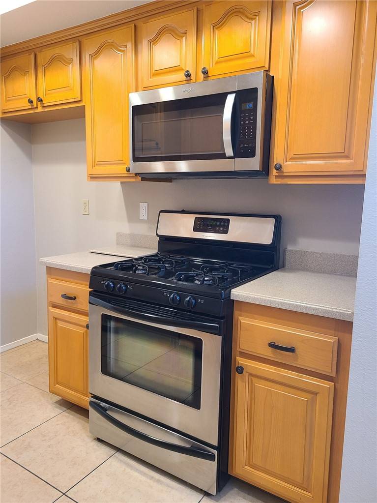 Huntington Beach, CA 92647,17661 Sergio CIR #203