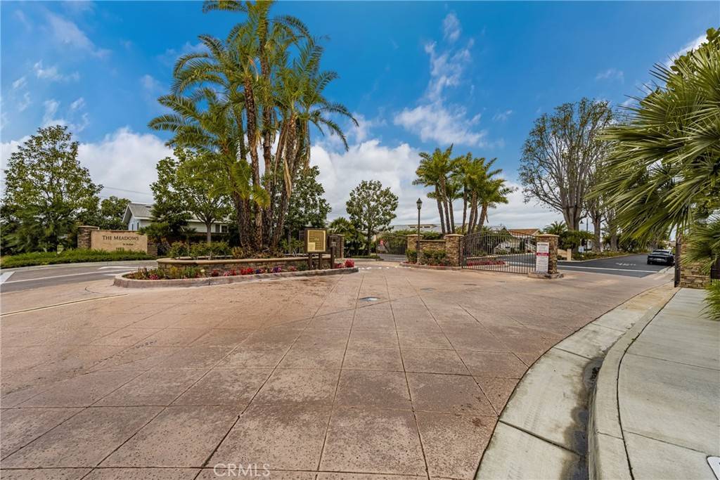 Irvine, CA 92618,14851 Jeffrey #222