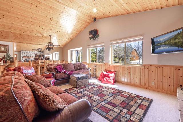 Big Bear, CA 92314,1332 La Crescenta Dr.