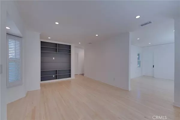 West Hollywood, CA 90046,1040 Havenhurst DR