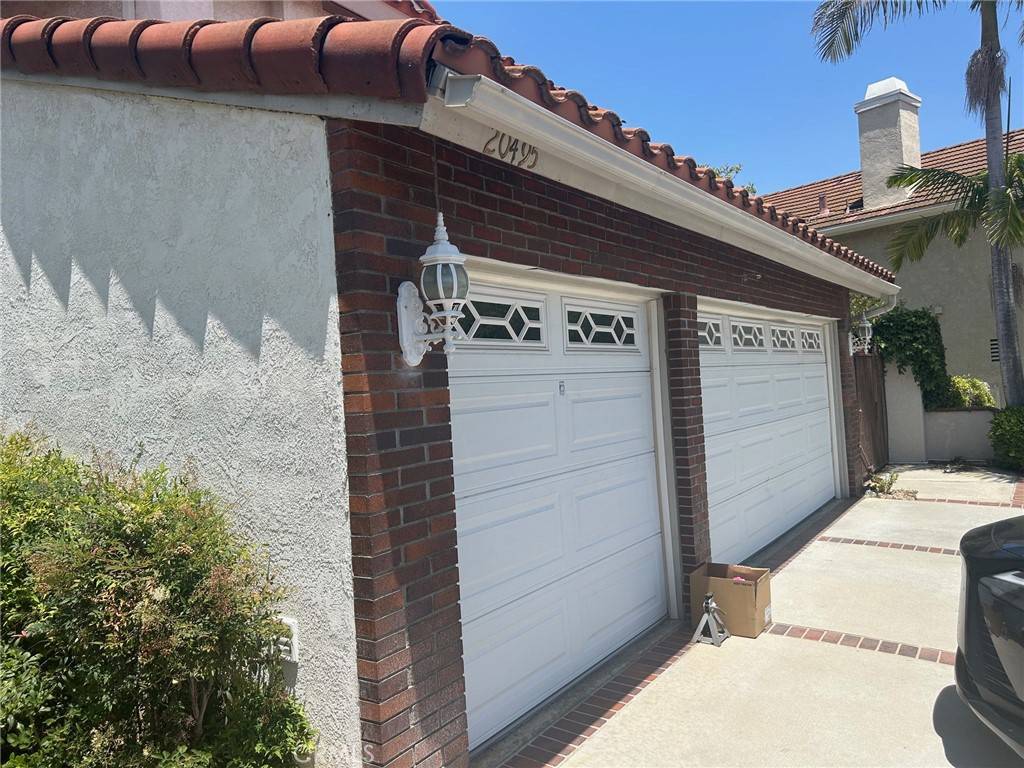 Yorba Linda, CA 92886,20495 Via Nopales