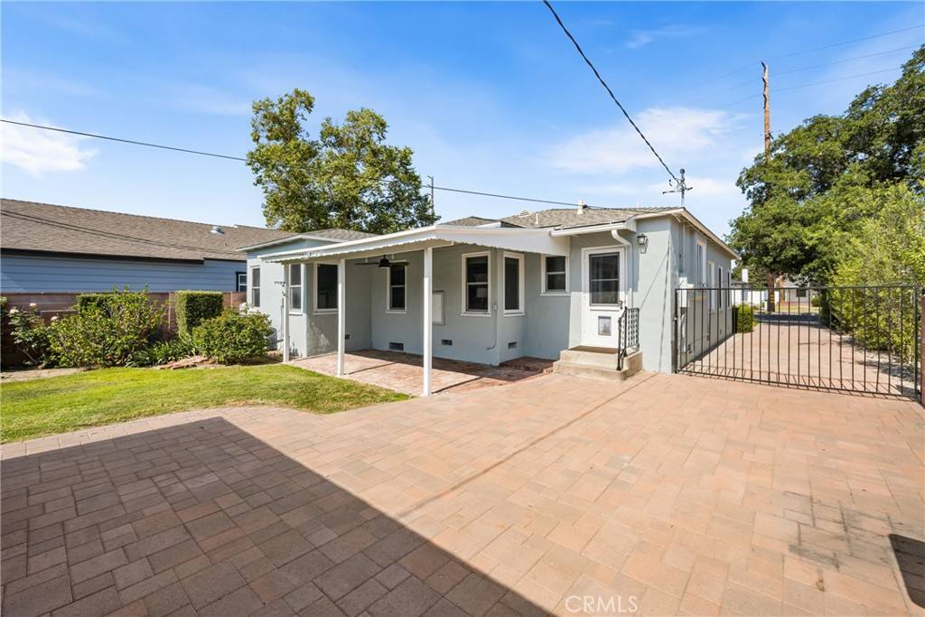 Santa Ana, CA 92706,2412 Santiago ST