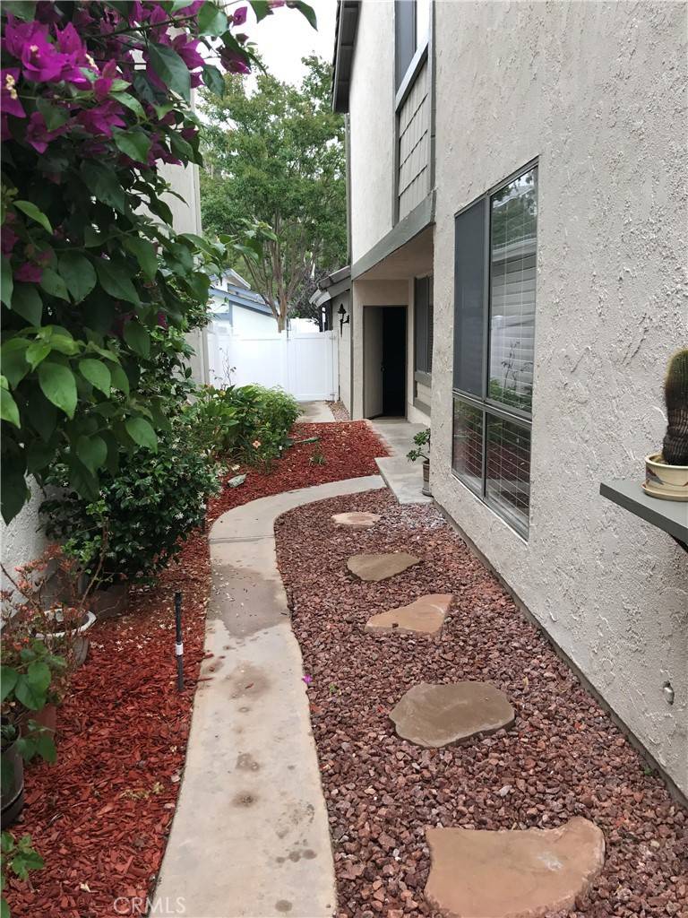 Anaheim Hills, CA 92807,951 S Park Rim CIR