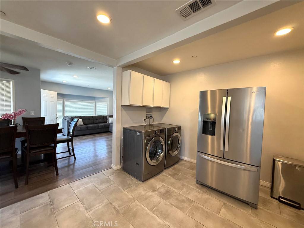 Compton, CA 90222,13906 S Kalsman AVE
