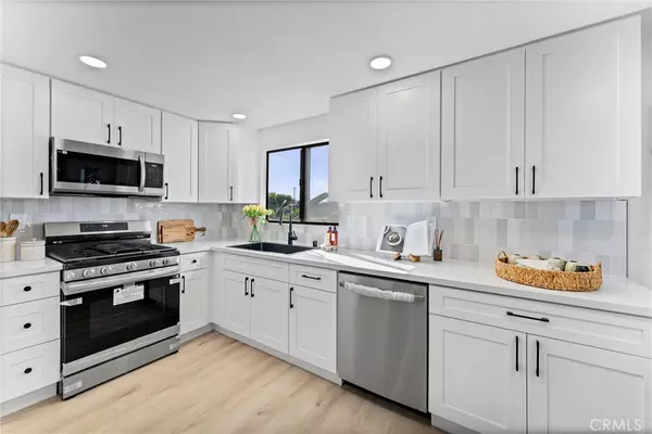 1262 E La Palma AVE #A, Anaheim, CA 92805