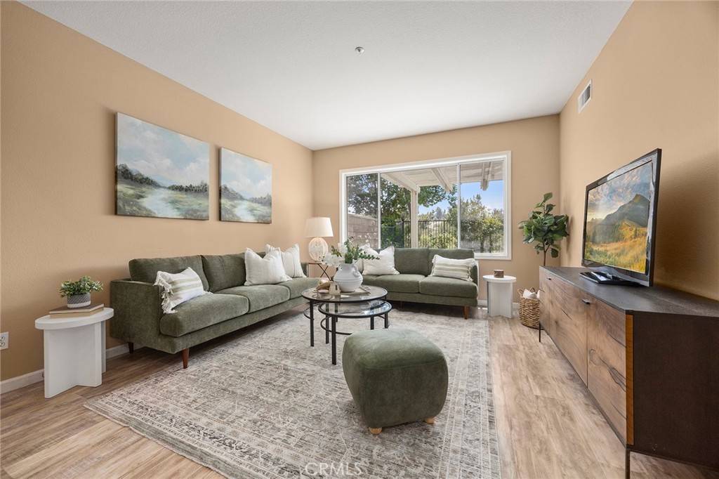 Fullerton, CA 92831,1320 Canterbury LN