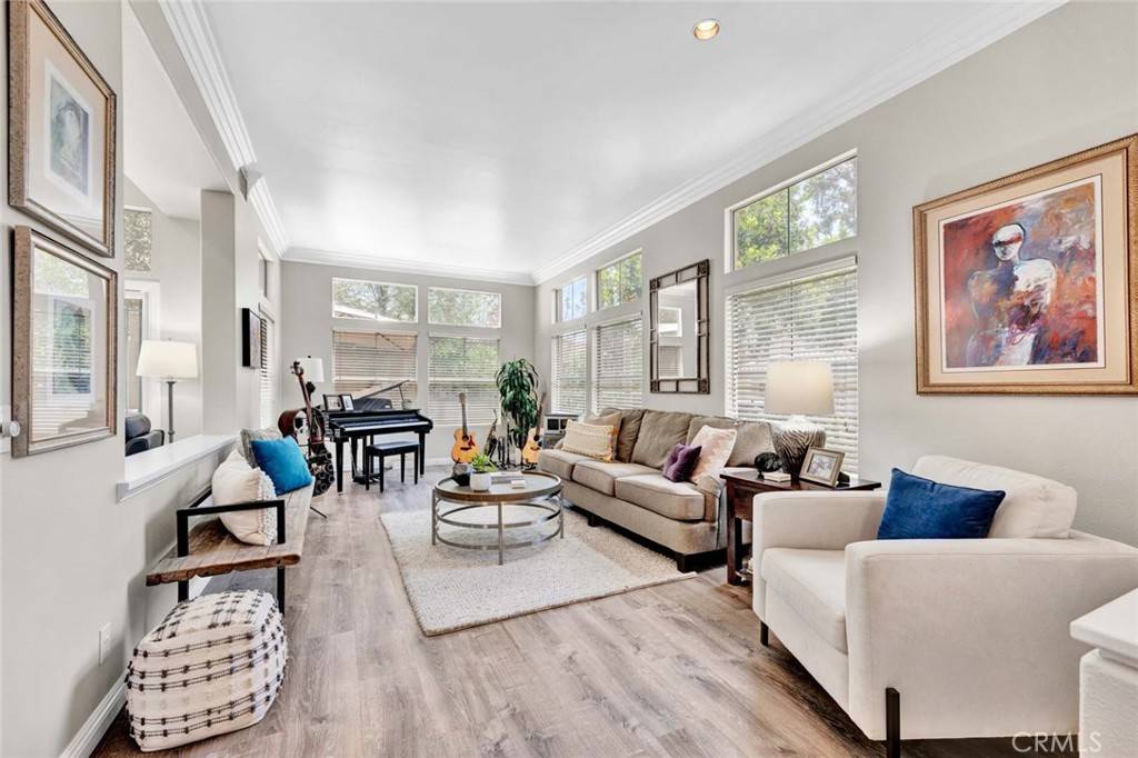 Tustin, CA 92782,10948 Dishman PL