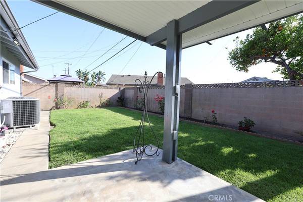 Lakewood, CA 90713,5519 Stevely AVE