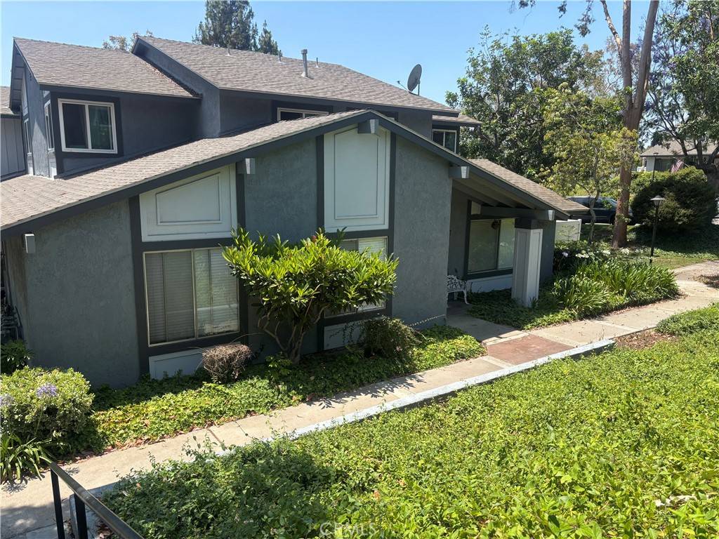 Yorba Linda, CA 92886,20359 Ivy Hill LN #13