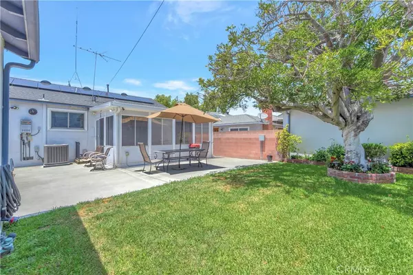 Long Beach, CA 90808,3850 Senasac AVE