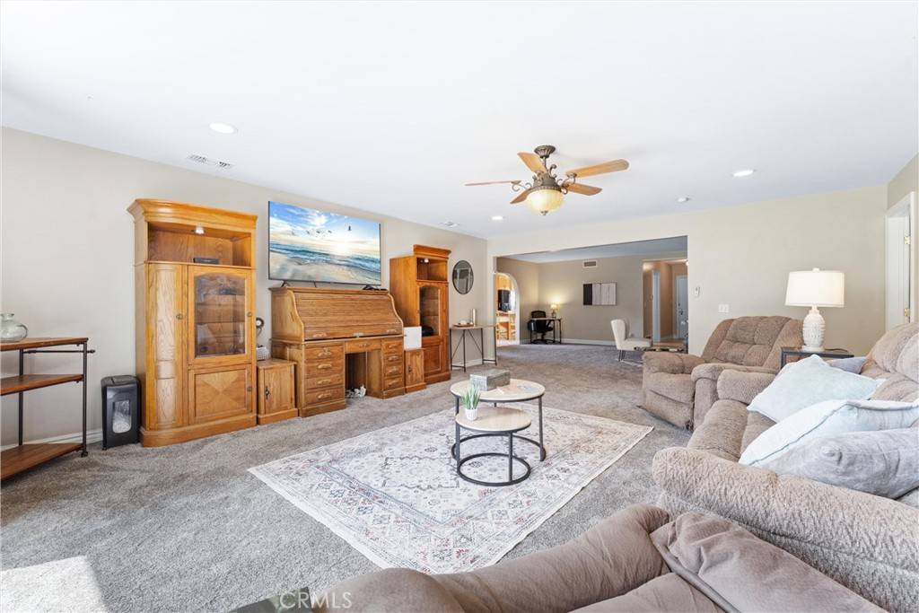 Whittier, CA 90603,9934 Cullman AVE