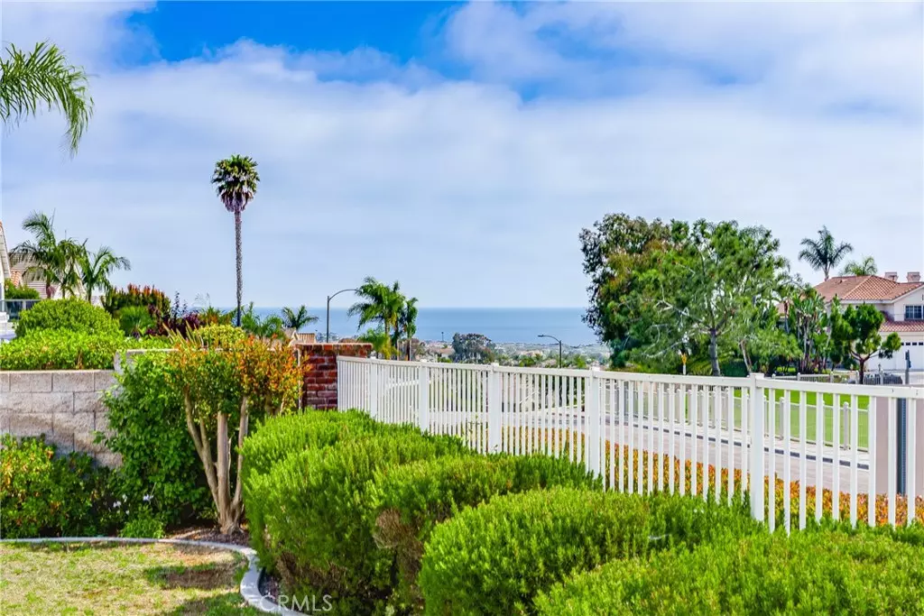 Laguna Niguel, CA 92677,11 High Bluff