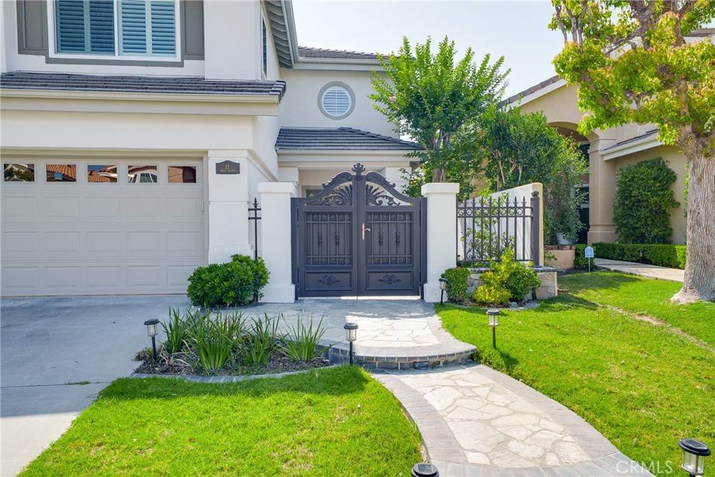 Laguna Niguel, CA 92677,11 High