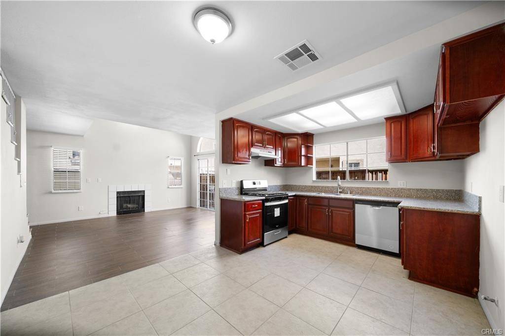 Pomona, CA 91766,1081 E Grand AVE #3