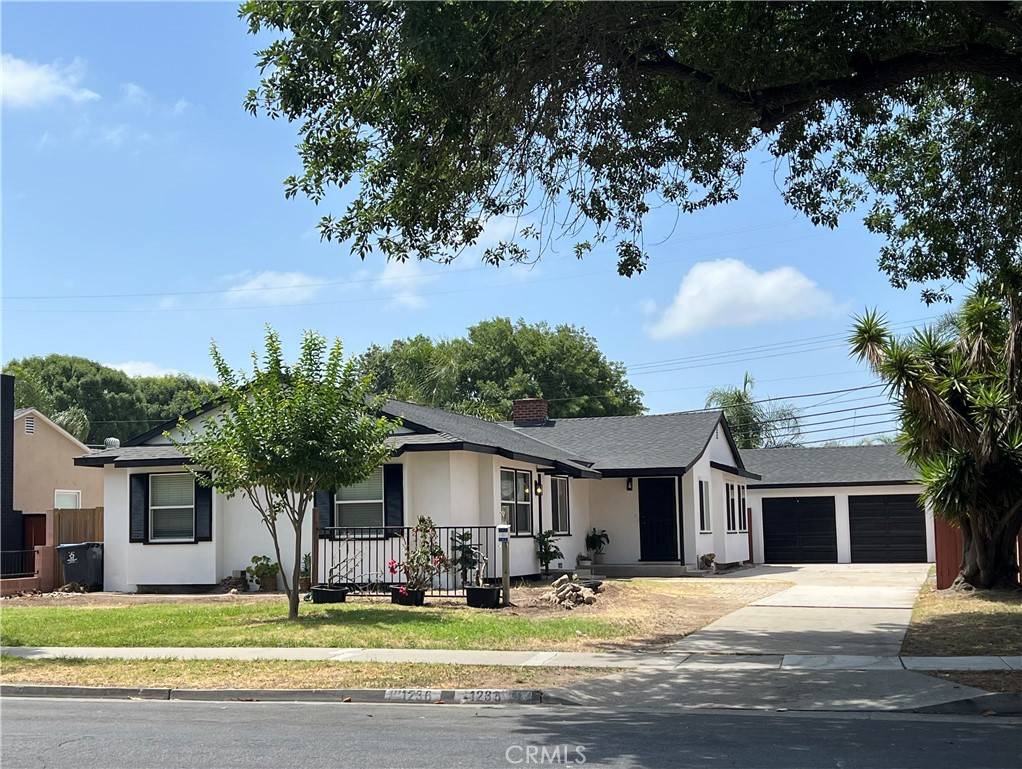1236 W Santa Clara AVE, Santa Ana, CA 92706