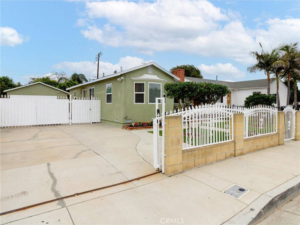 Long Beach, CA 90805,7183 Myrtle AVE