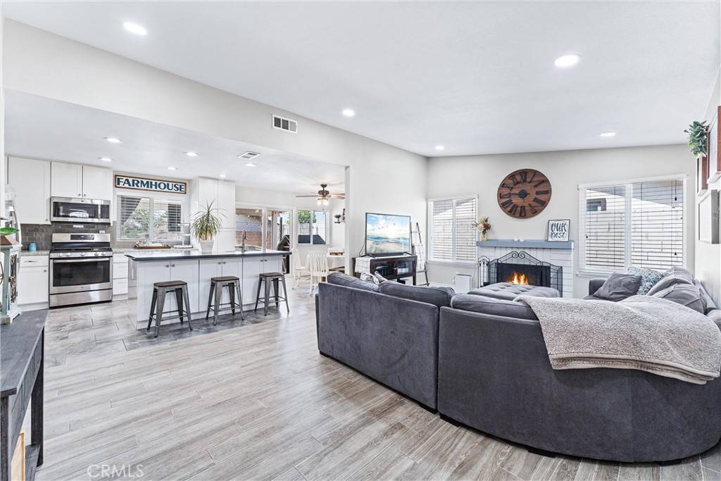 Chino, CA 91710,6057 Azalea ST