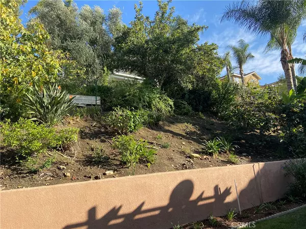 Anaheim, CA 92808,904 S Creekview LN