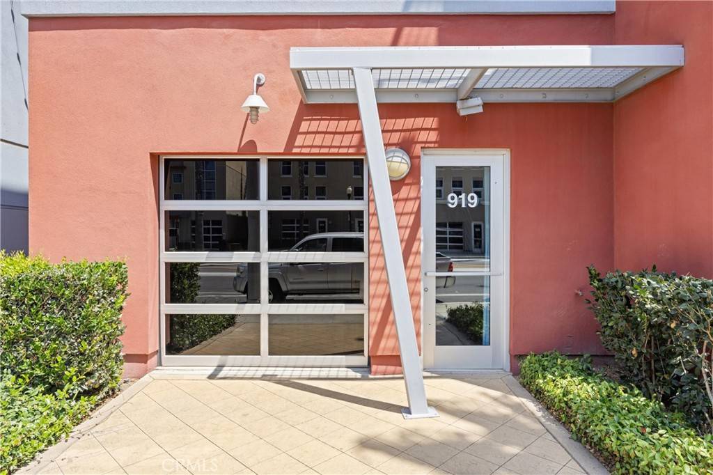 Santa Ana, CA 92701,919 E Santa Ana BLVD
