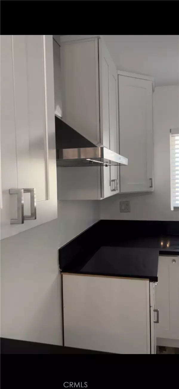 Compton, CA 90220,339 W Poplar ST