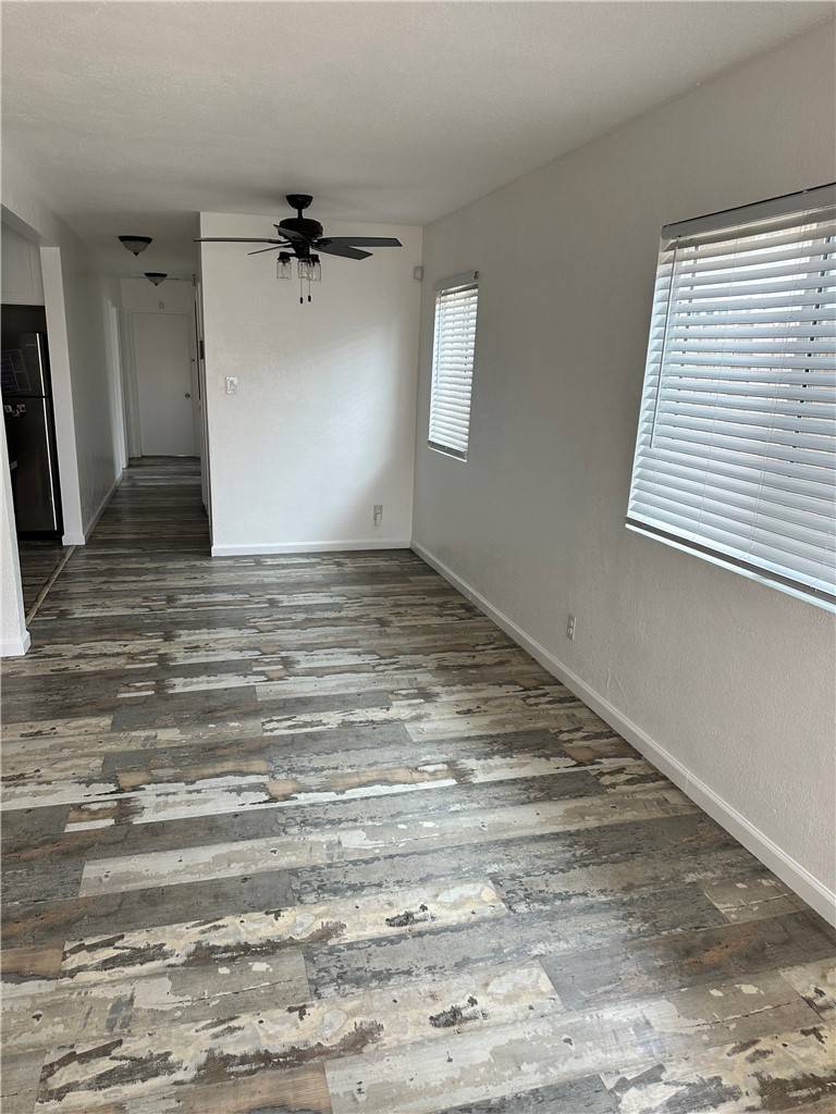 Compton, CA 90220,339 W Poplar ST