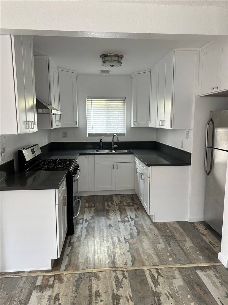 Compton, CA 90220,339 W Poplar ST
