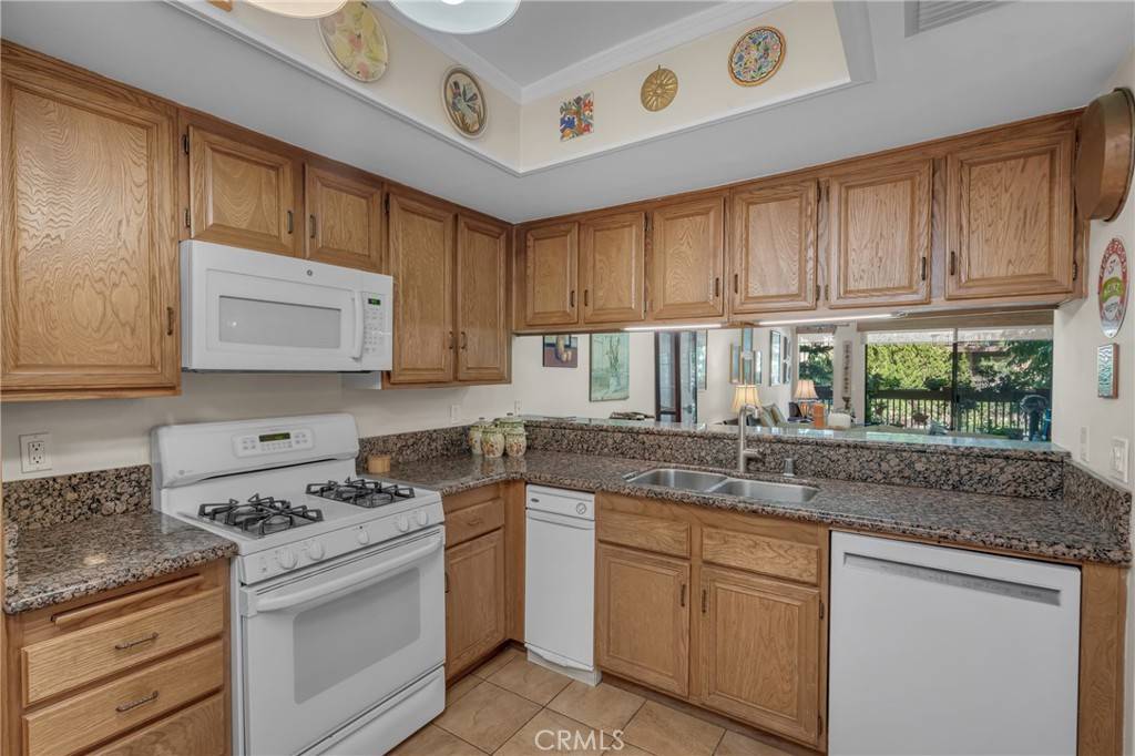 Long Beach, CA 90815,1645 Clark AVE #115