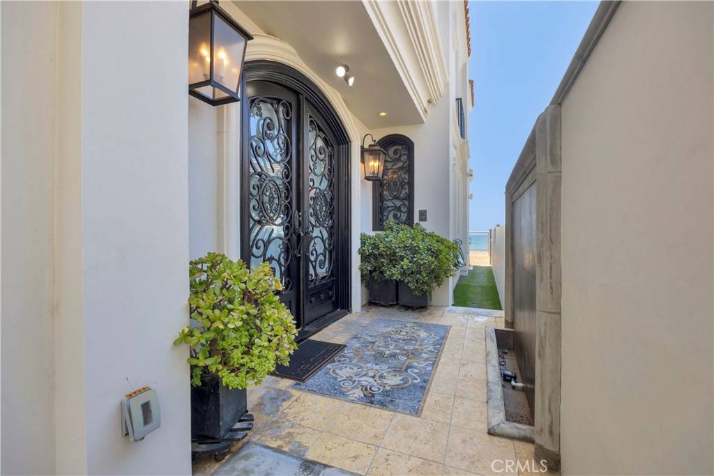 Dana Point, CA 92624,35611 Beach RD