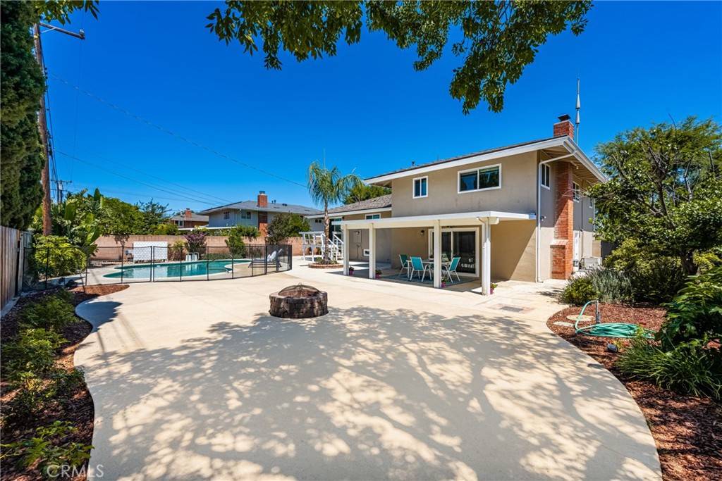 North Tustin, CA 92705,17542 Rainier DR