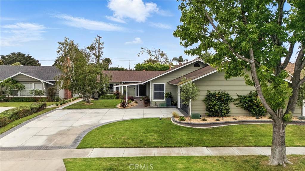 Los Alamitos, CA 90720,11832 Weatherby RD