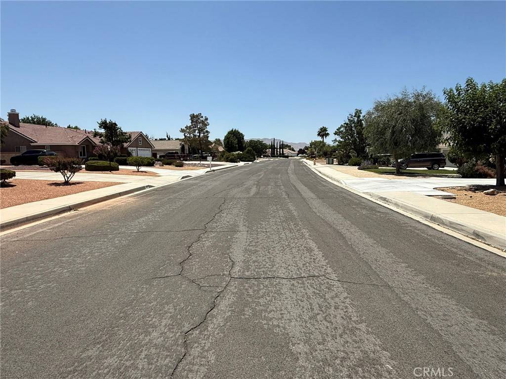 Apple Valley, CA 92308,13240 Mugu CT