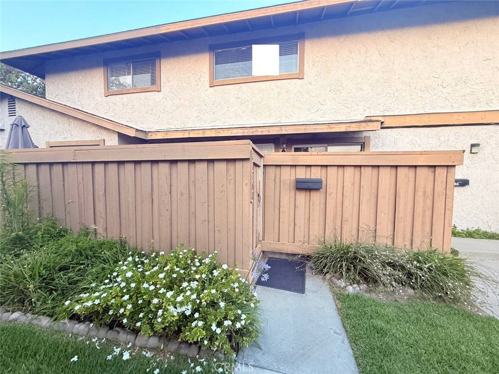Cerritos, CA 90703,17760 Palo Verde AVE #27