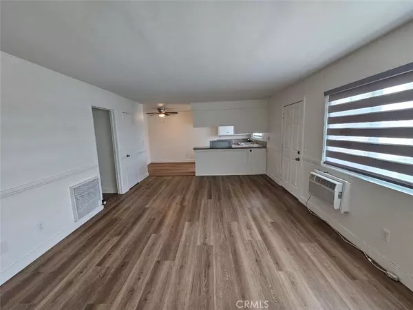 Cypress, CA 90630,6081 Lemon AVE #C