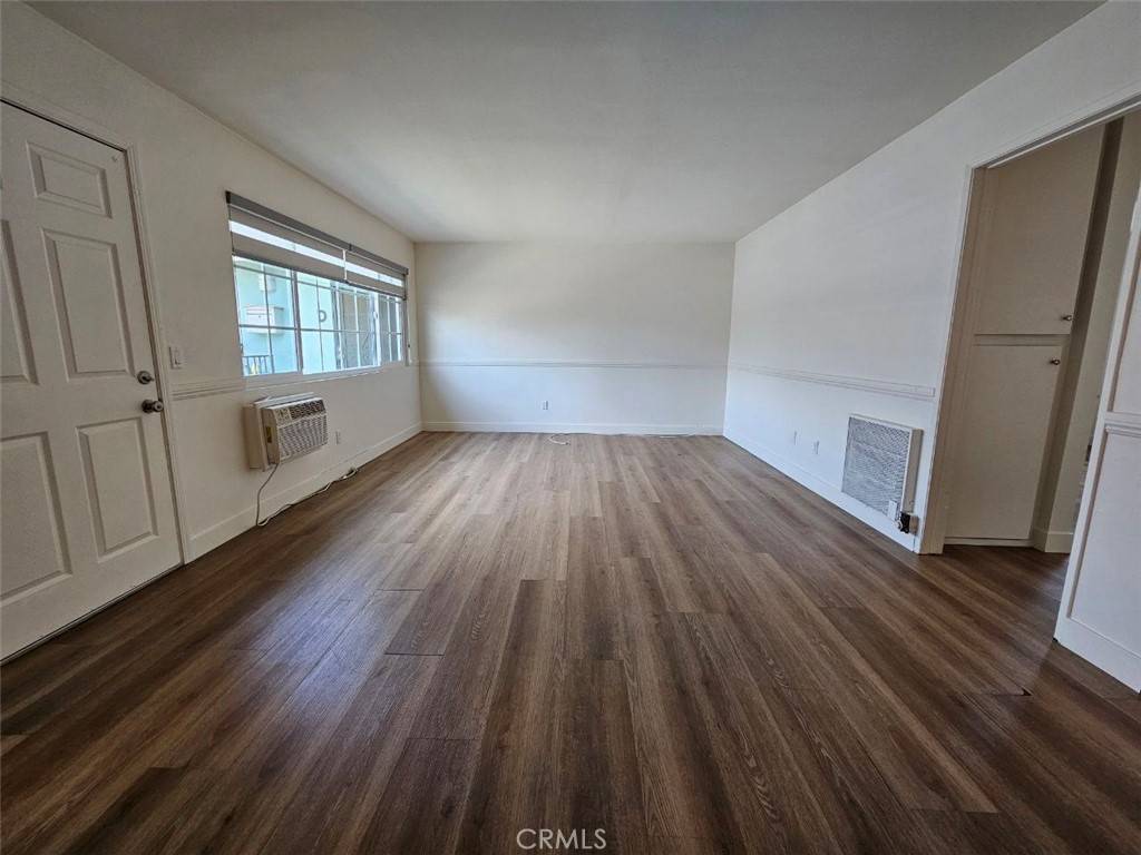 Cypress, CA 90630,6081 Lemon AVE #C