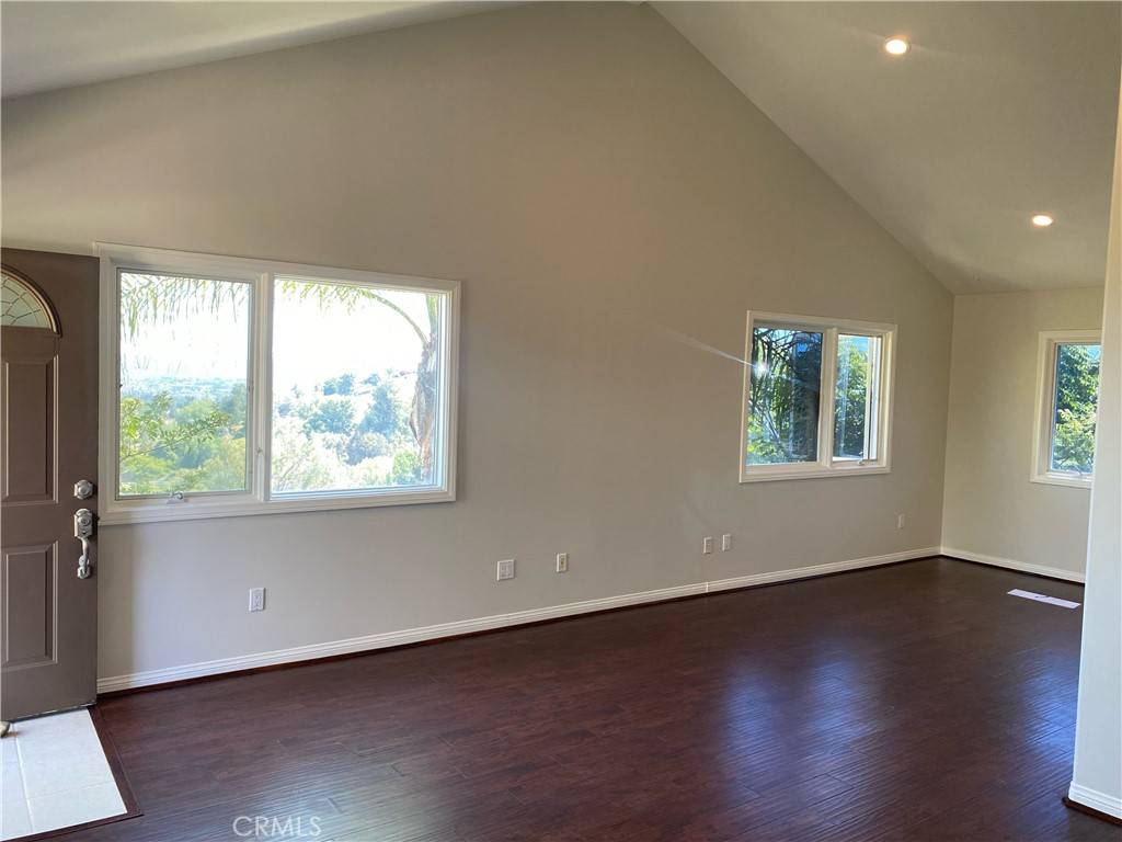 Yorba Linda, CA 92886,3875 Crest DR