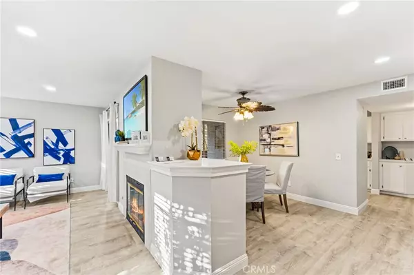 Dana Point, CA 92629,54 Corniche DR #B