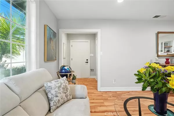 Long Beach, CA 90815,6358 E Cantel ST
