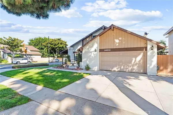 Tustin, CA 92780,14652 Canterbury AVE