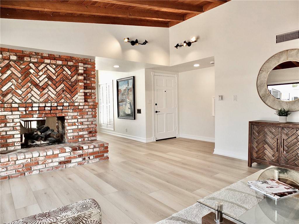 Long Beach, CA 90815,6531 E Espanita ST