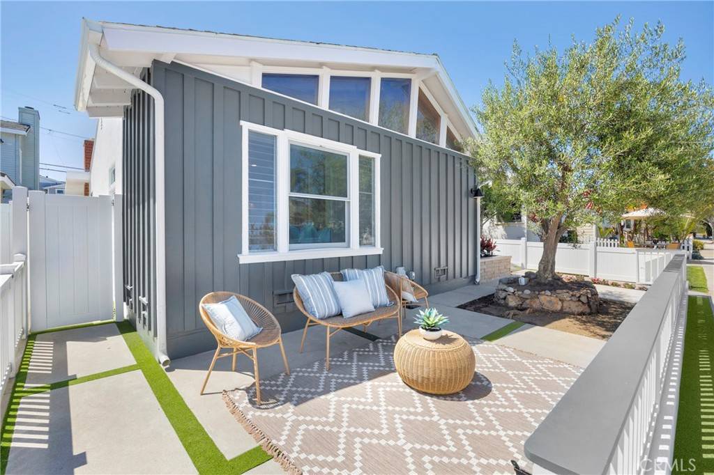 Seal Beach, CA 90740,313 14 ST