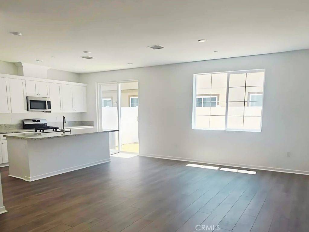 Winchester, CA 92596,32735 Manhattan