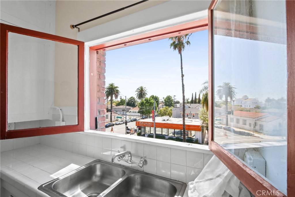 Long Beach, CA 90813,800 Pacific AVE #301
