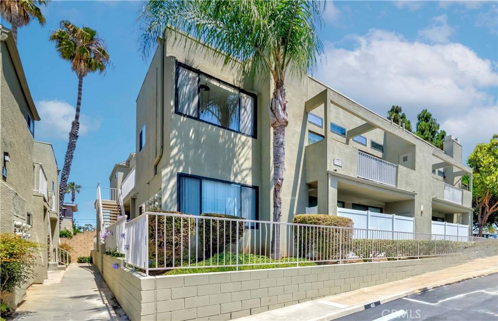 Huntington Beach, CA 92647,17722 Sergio CIR #CI203