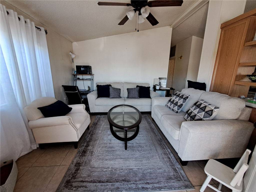 Anaheim, CA 92805,1241 N East ST #172