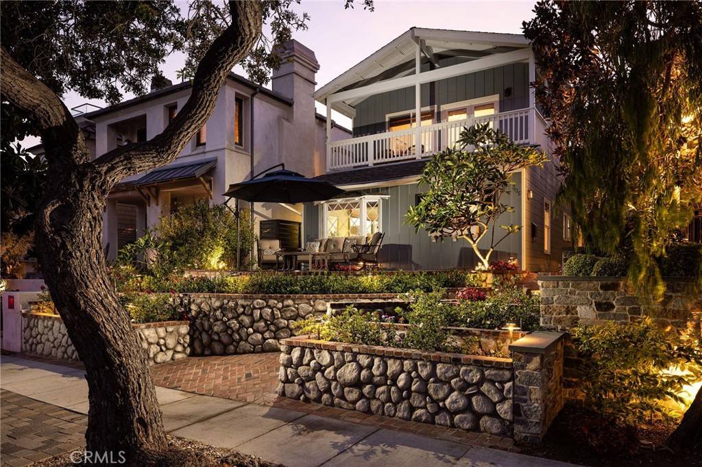 305 Poinsettia AVE, Corona Del Mar, CA 92625