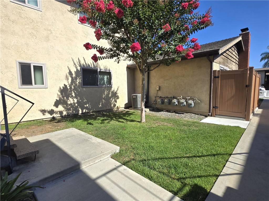 Whittier, CA 90603,15907 La Forge ST #B