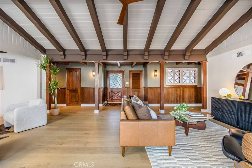 Long Beach, CA 90815,1430 La Perla Ave